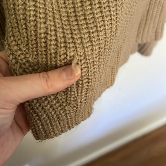 ‼️Forever 21 sweater - Picture 4 of 7